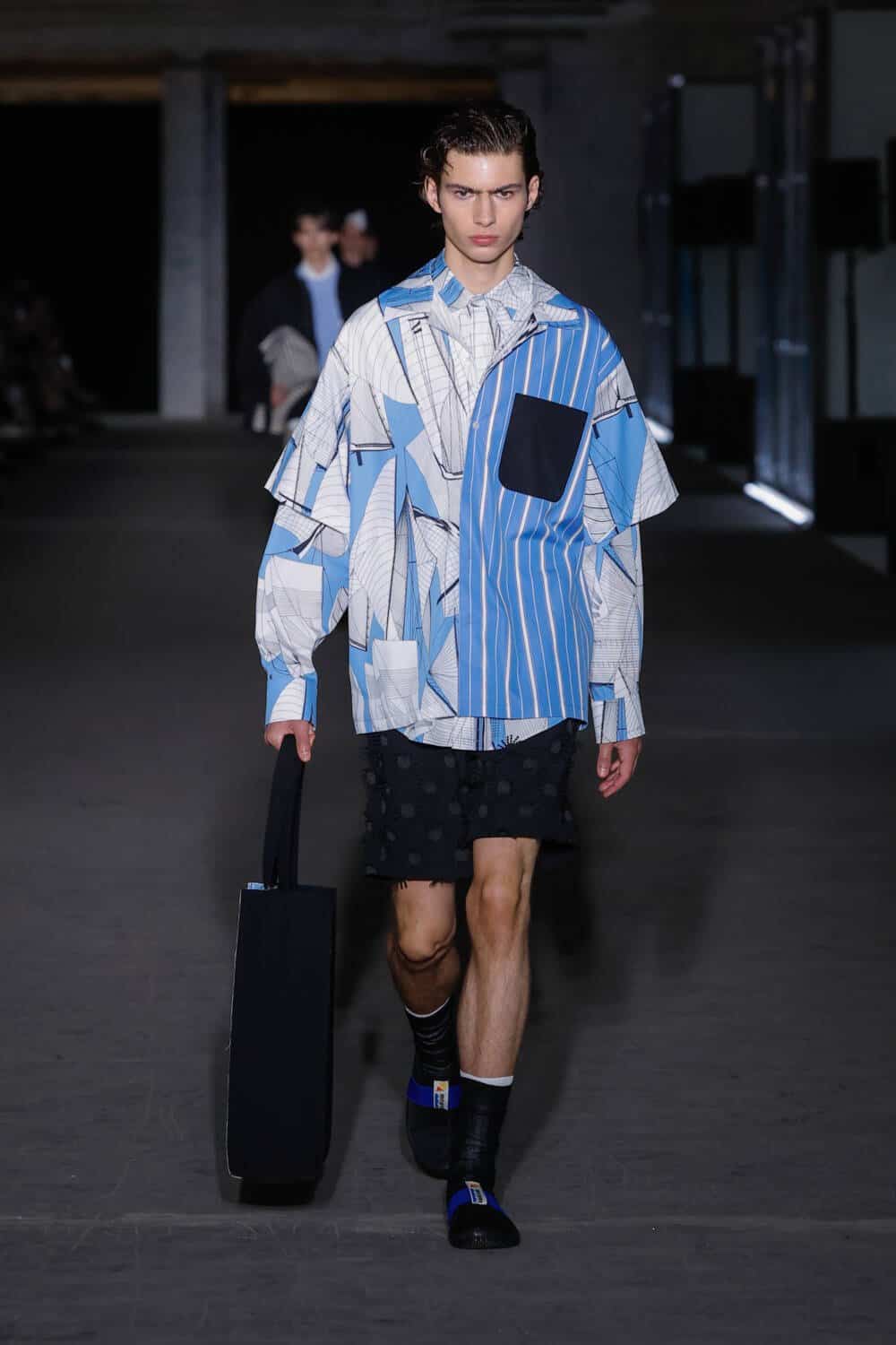 ショートパンツ MSGM SS25 STRIPED SHORTS (3841MDB08 25711785) MSGM poplin shorts with elastic - MSGM Official